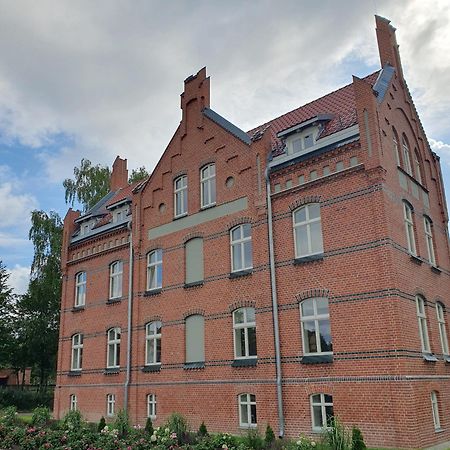 Eglute Hotel Silute Exterior photo